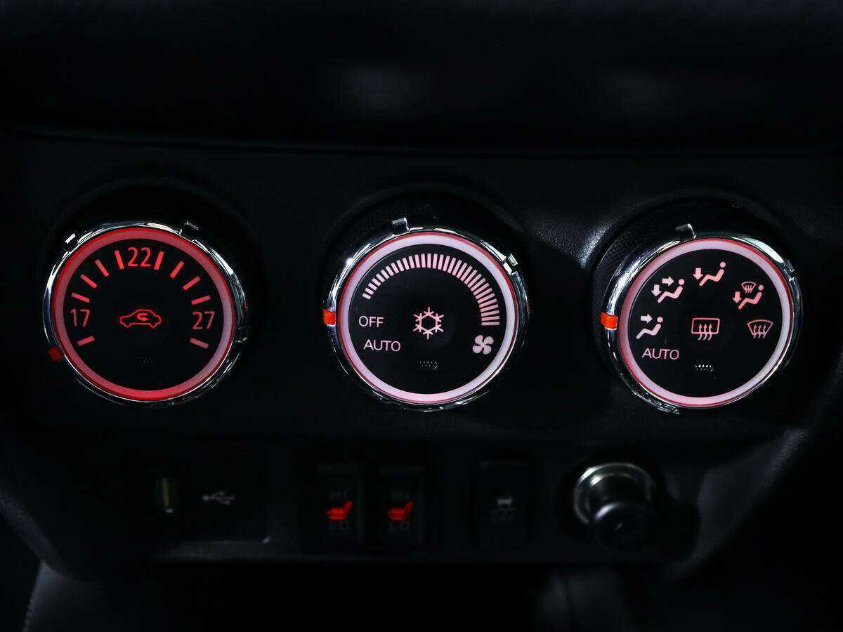 Продажа Б/У Митсубиши АС-Икс. Фото: #13