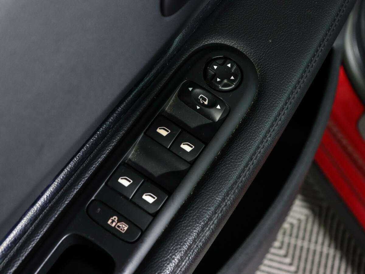 Продажа Б/У Пежо 3008. Фото: #15