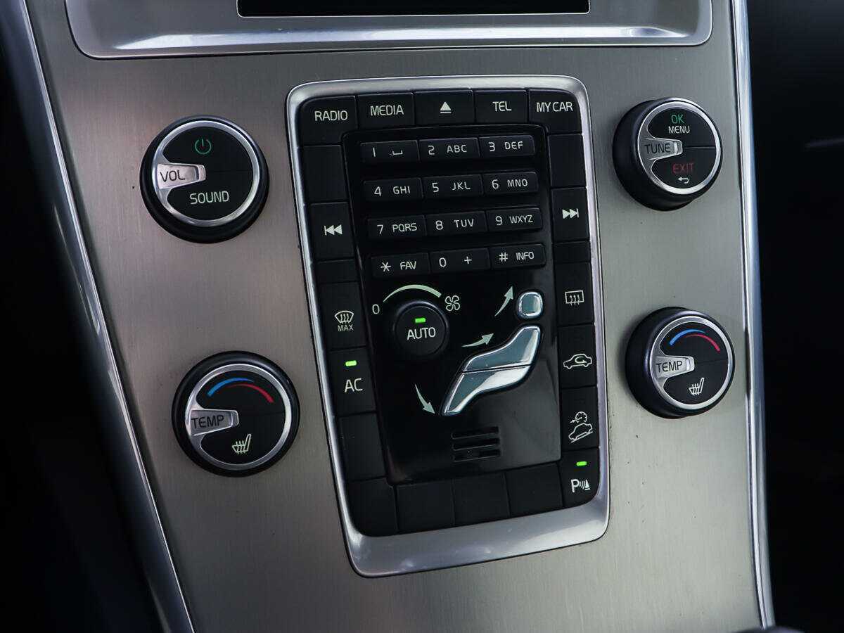 Продажа Б/У Вольво ИксЦ60. Фото: #17