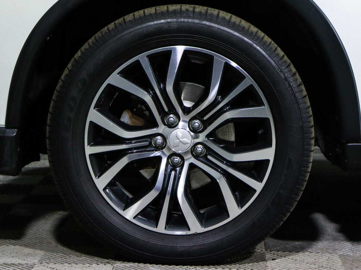 Продажа Б/У Митсубиши Оутлэндер. Фото: #18