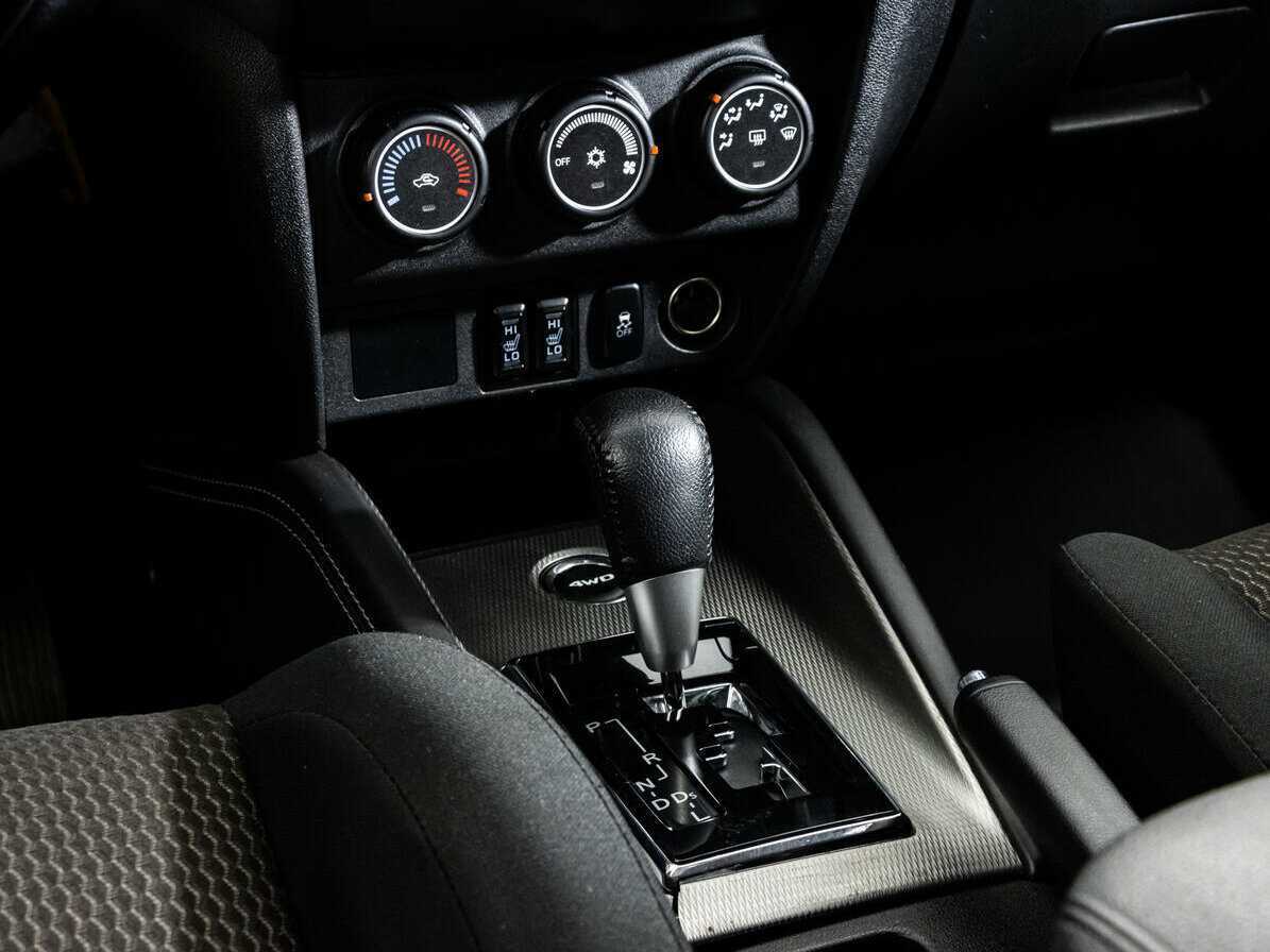 Продажа Б/У Митсубиши АС-Икс. Фото: #9