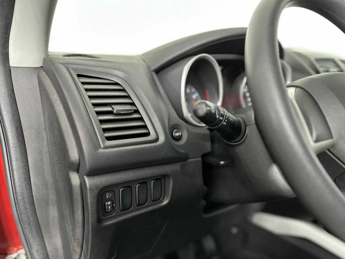 Продажа Б/У Митсубиши АС-Икс. Фото: #8