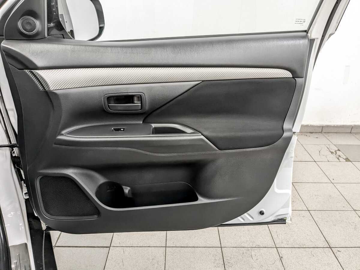 Продажа Б/У Митсубиши Оутлэндер. Фото: #23