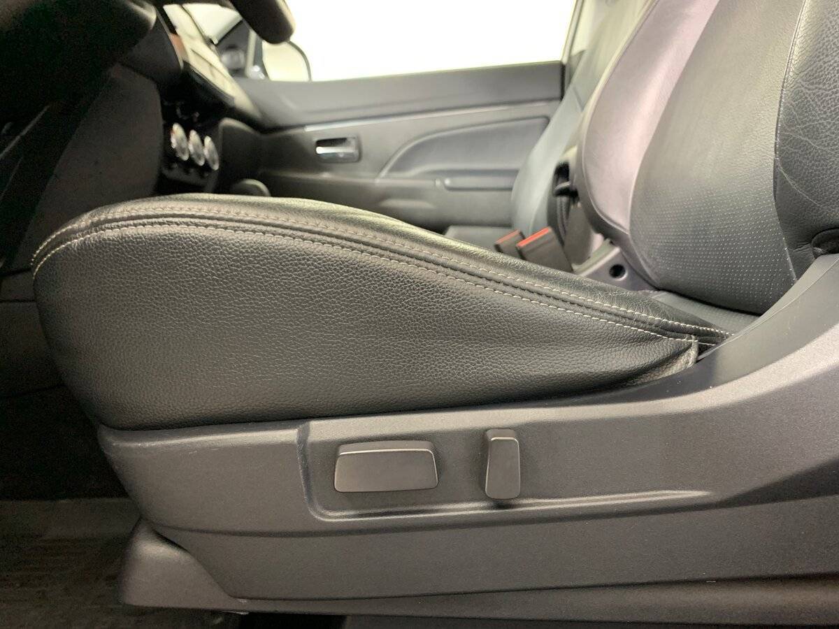 Продажа Б/У Митсубиши АС-Икс. Фото: #15