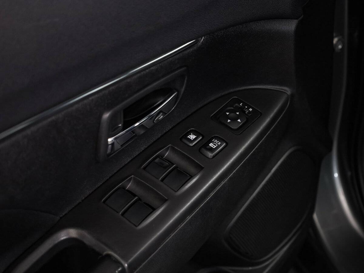 Продажа Б/У Митсубиши АС-Икс. Фото: #9