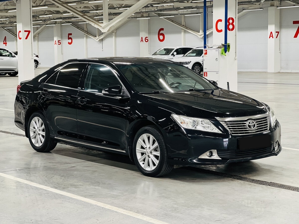 Продажа Б/У Тойота Камри. Фото: #2